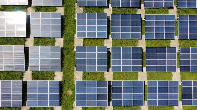 The UK Solar Industry: An Overview