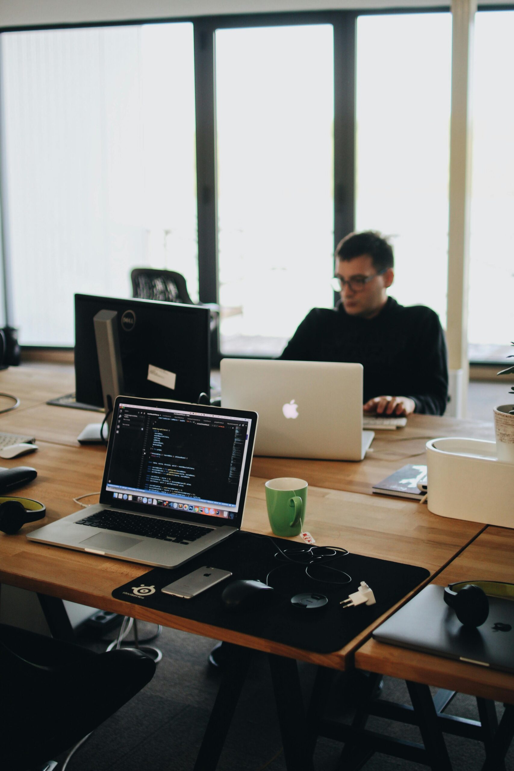 Passi essenziali per le startup tecnologiche internazionali che entrano nel mercato statunitense: Strategie legali, di mercato e di crescita